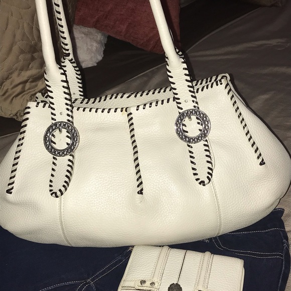 Brighton Handbag - Picture 2 of 15